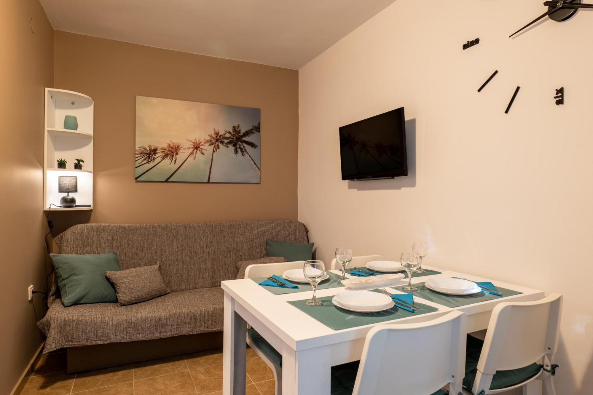 Apartment Wish - Two Bedrooms With 2 Ac Renewed Pag Town Eksteriør billede